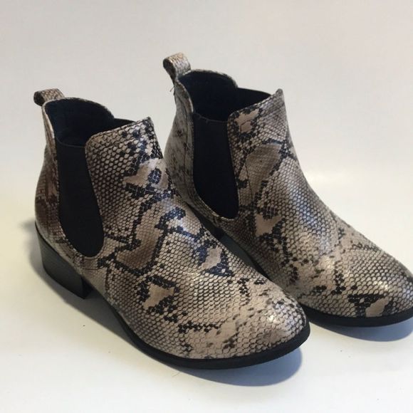 Coconuts by Matisse Snake Print Ankle Boots 7.5 - Picture 2 of 6